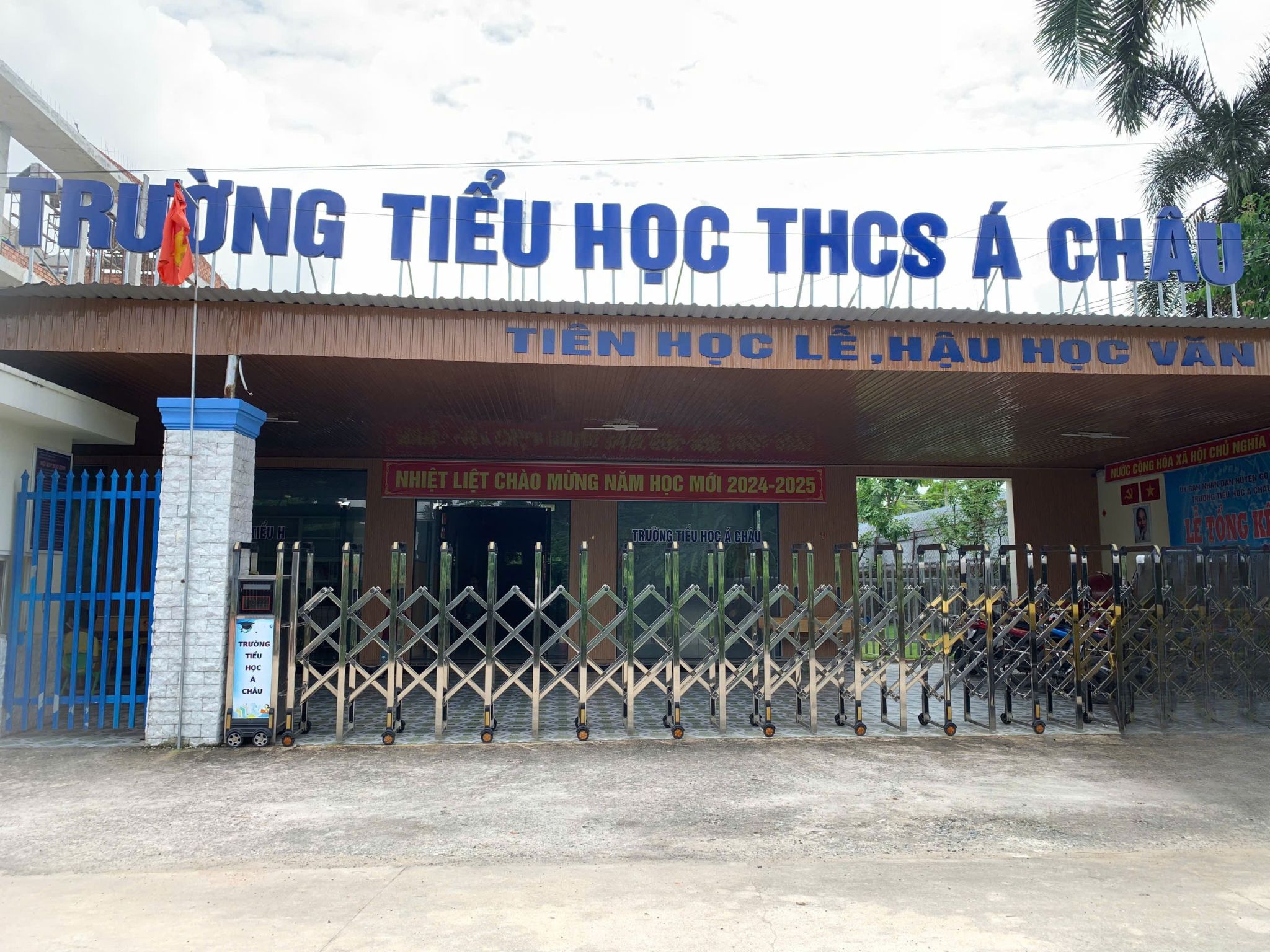 Ảnh nền trường